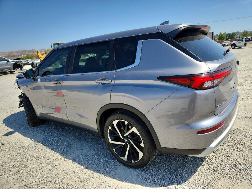 Продажа на аукционе авто 2022 Mitsubishi Outlander, vin: JA4J3UA89NZ050481, номер лота: 64453406