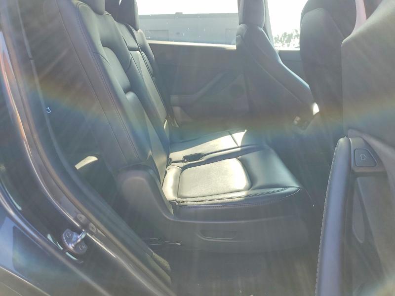64674826 :رقم المزاد ، 5YJYGAEE8MF180229 vin ، 2021 Tesla Model Y مزاد بيع