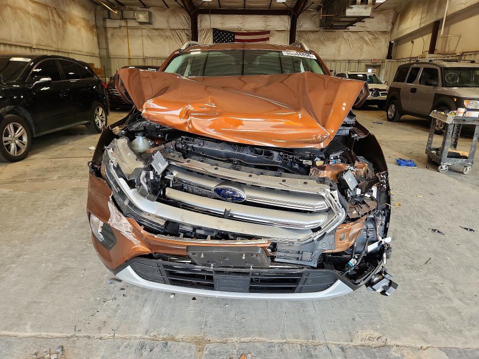 2017 Ford Escape მანქანა იყიდება აუქციონზე, vin: 1FMCU9J98HUE31740, აუქციონის ნომერი: 66004896