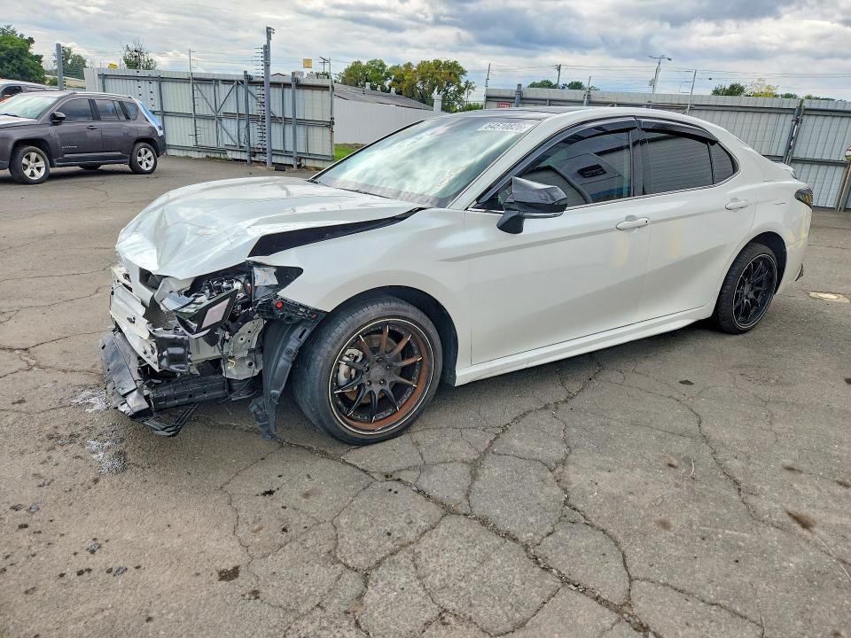64510826 :رقم المزاد ، 4T1KZ1AK8RU096367 vin ، 2024 Toyota Camry مزاد بيع
