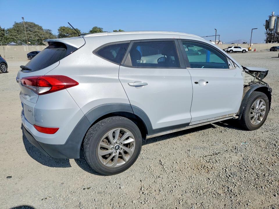2017 Hyundai Tucson მანქანა იყიდება აუქციონზე, vin: KM8J3CA42HU280065, აუქციონის ნომერი: 63232836