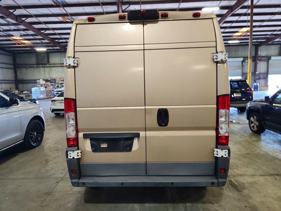 64724336 :رقم المزاد ، 3C6TRVCG1HE530707 vin ، 2017 Ram Promaster 2500 مزاد بيع