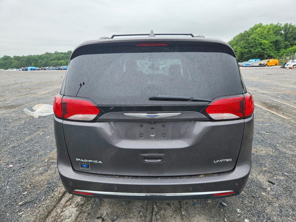 63484216 :رقم المزاد ، 2C4RC1GG8JR323372 vin ، 2018 Chrysler Pacifica مزاد بيع