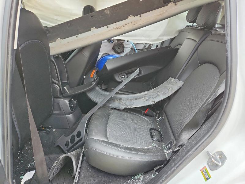 Продаж на аукціоні авто 2018 Mini Cooper, vin: WMZYV5C32J3E04072, номер лоту: 65460966