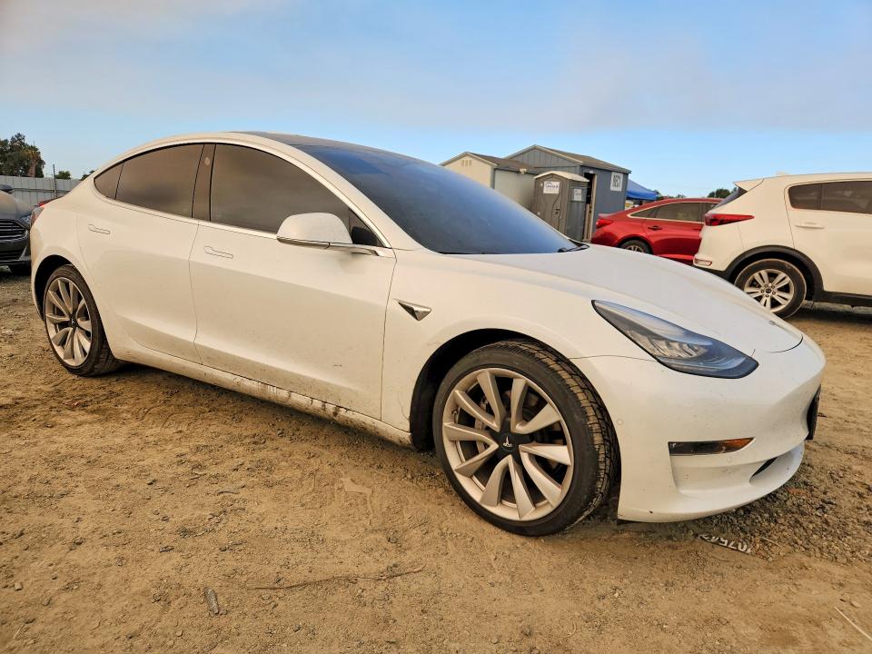 Продаж на аукціоні авто 2018 Tesla Model 3, vin: 5YJ3E1EA8JF154691, номер лоту: 63579196