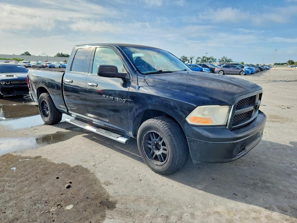 63797996 :رقم المزاد ، 1D7RB1GP4BS563740 vin ، 2011 Dodge Ram 1500 مزاد بيع