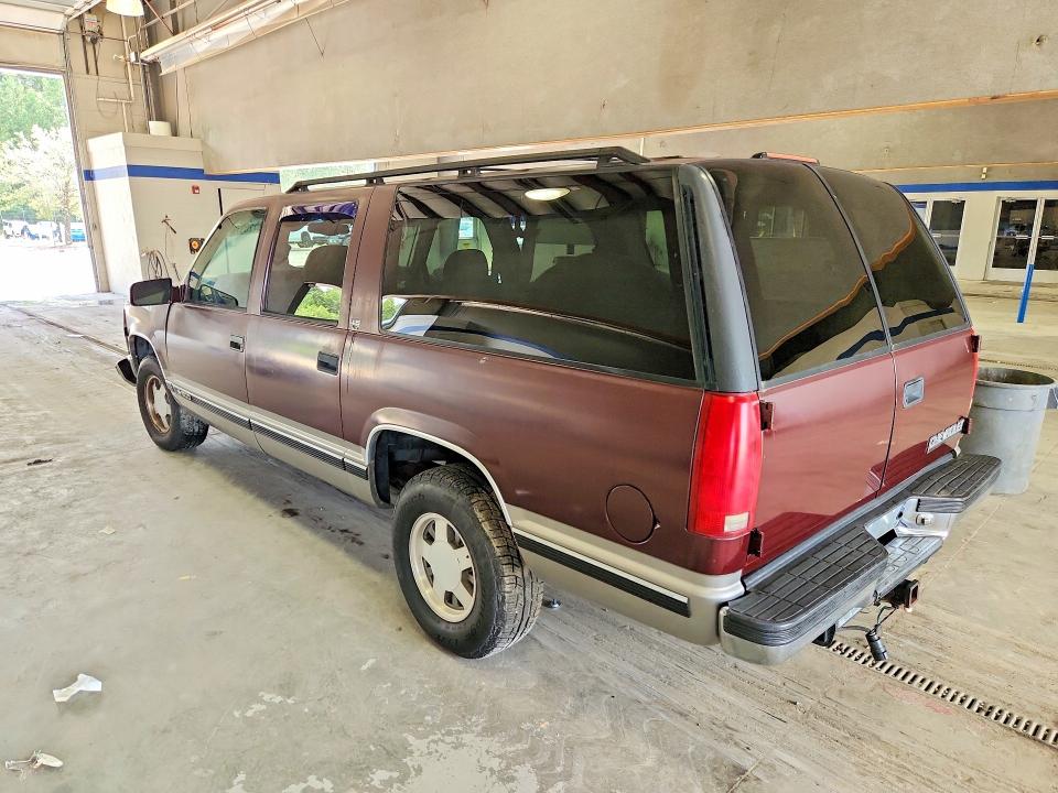 63720976 :رقم المزاد ، 1GNEC16R9XJ431912 vin ، 1999 Chevrolet Suburban مزاد بيع