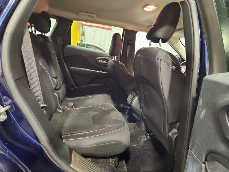 64223906 :رقم المزاد ، 1C4PJMCS6FW505630 vin ، 2015 Jeep Cherokee مزاد بيع