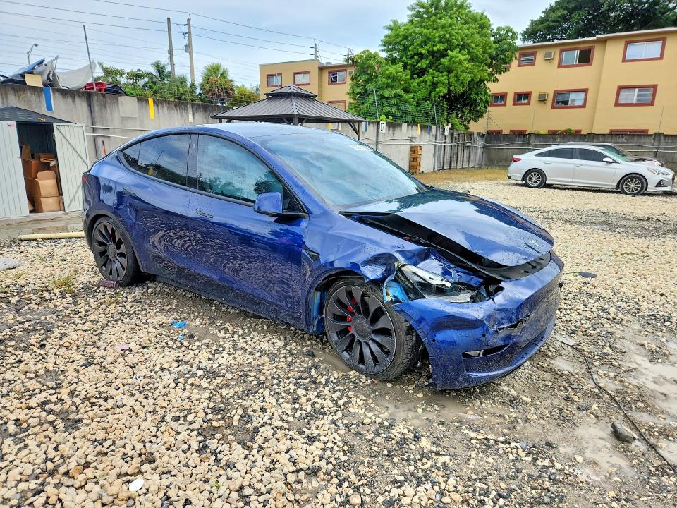 Продажа на аукционе авто 2022 Tesla Model Y, vin: 7SAYGDEF6NF414415, номер лота: 65917186