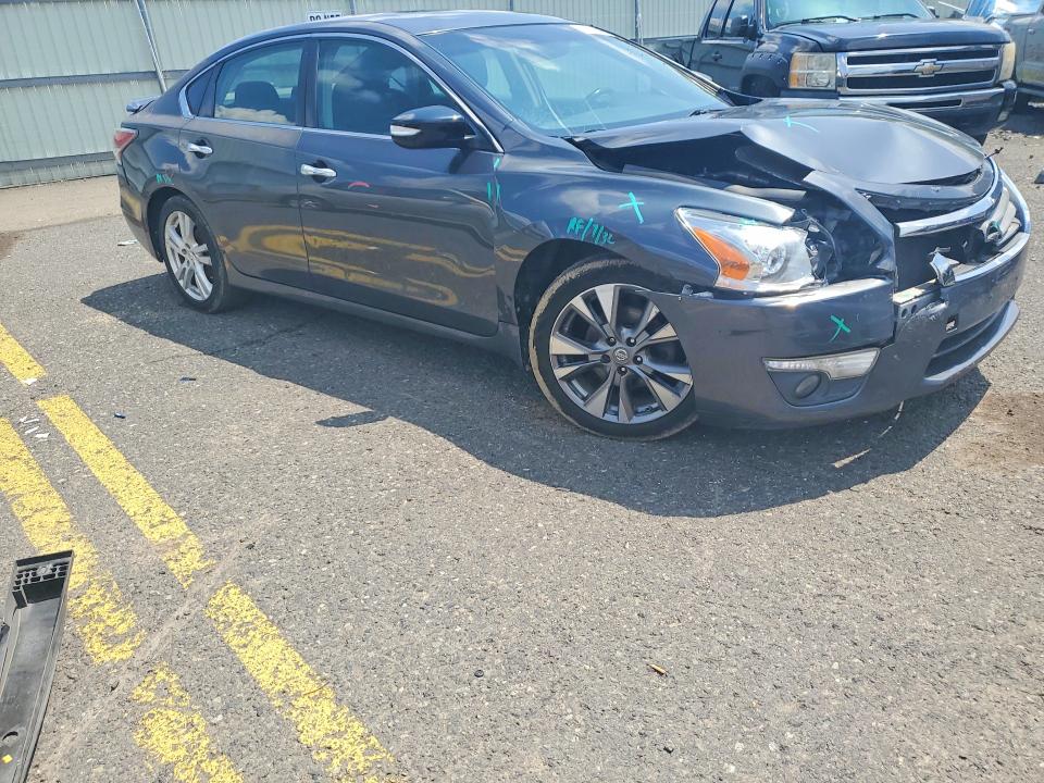 2013 Nissan Altima მანქანა იყიდება აუქციონზე, vin: 1N4BL3AP1DC252427, აუქციონის ნომერი: 63184446