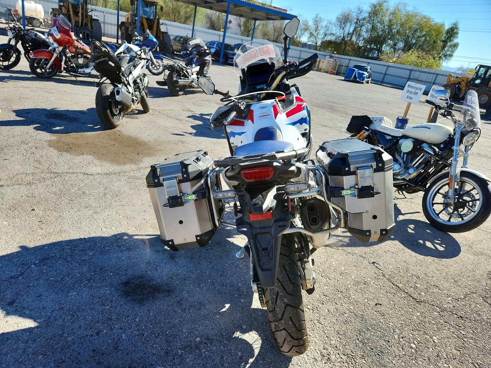 64963036 :رقم المزاد ، JH2SD15E7SK100134 vin ، 2025 Honda Crf1100 مزاد بيع