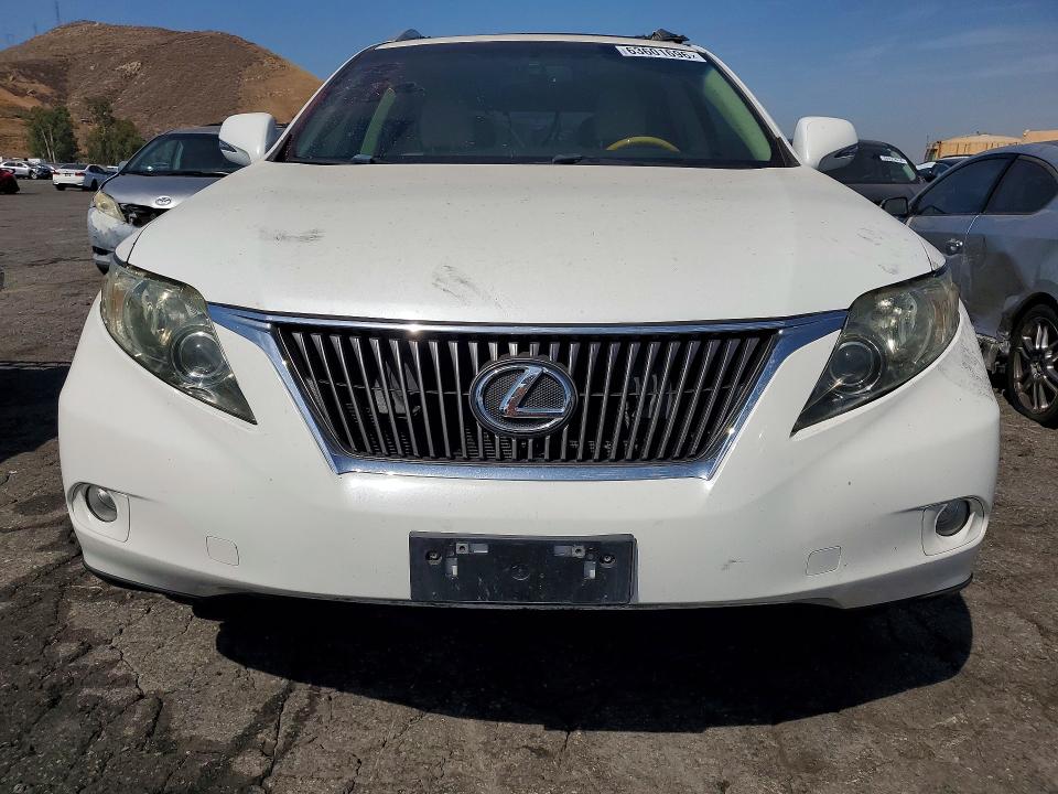 63601696 :رقم المزاد ، 2T2ZK1BA0BC063987 vin ، 2011 Lexus Rx مزاد بيع