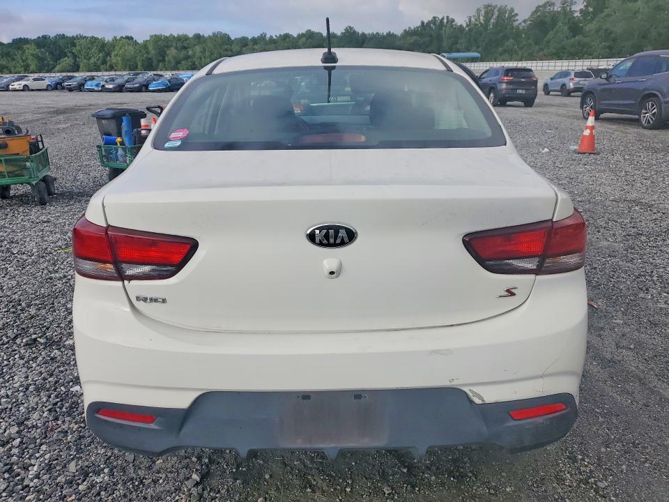 63201736 :رقم المزاد ، 3KPA24AB1JE050047 vin ، 2018 Kia Rio مزاد بيع