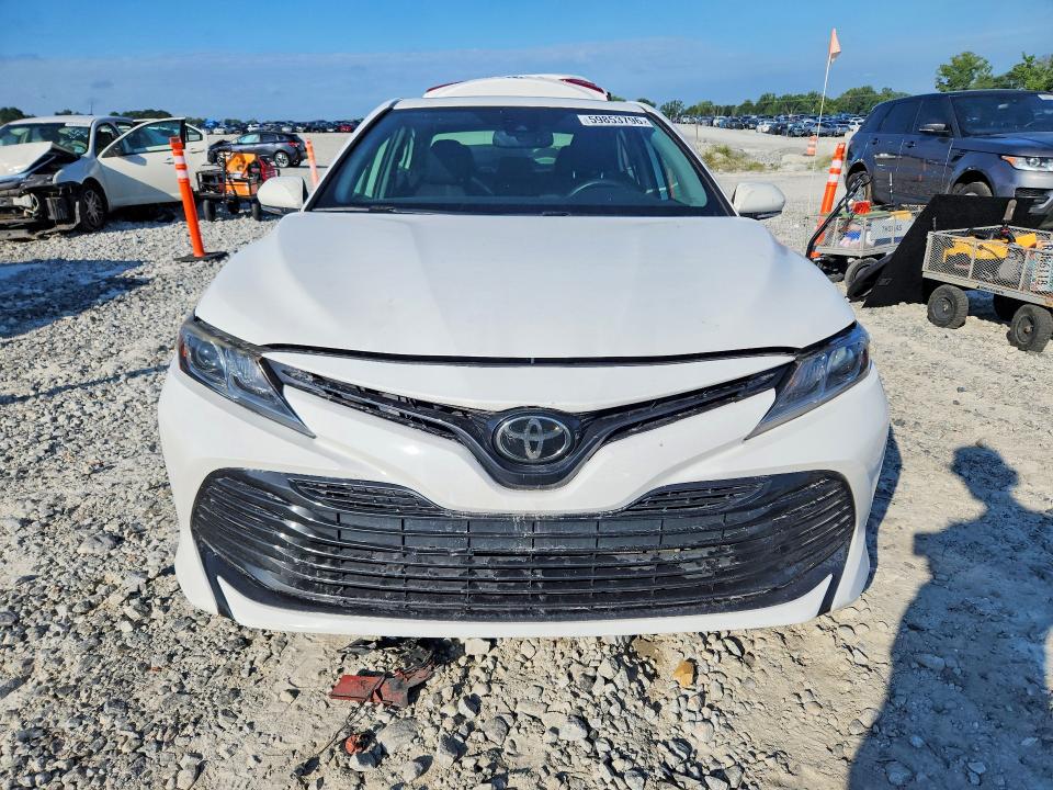 59853796 :رقم المزاد ، 4T1B11HK4KU189194 vin ، 2019 Toyota Camry مزاد بيع