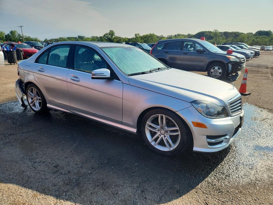 2012 Mercedes-benz C მანქანა იყიდება აუქციონზე, vin: WDDGF8BB6CR227743, აუქციონის ნომერი: 64207616