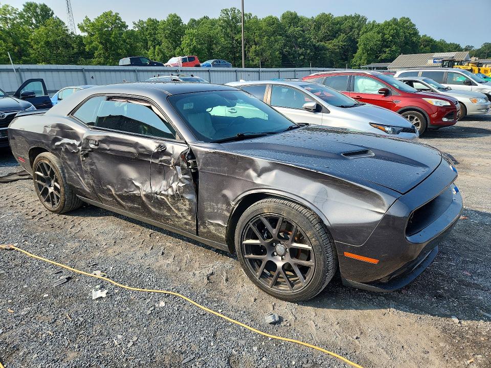 64705406 :رقم المزاد ، 2C3CDZBT7GH101494 vin ، 2016 Dodge Challenger مزاد بيع