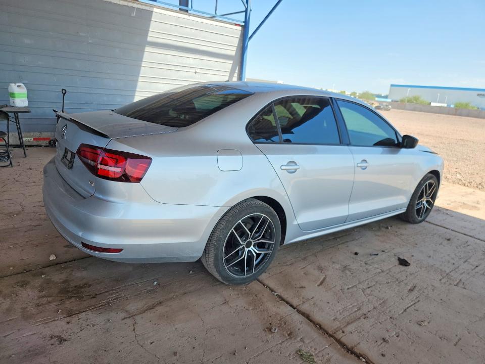 63863766 :رقم المزاد ، 3VW267AJ4GM319235 vin ، 2016 Volkswagen Jetta مزاد بيع