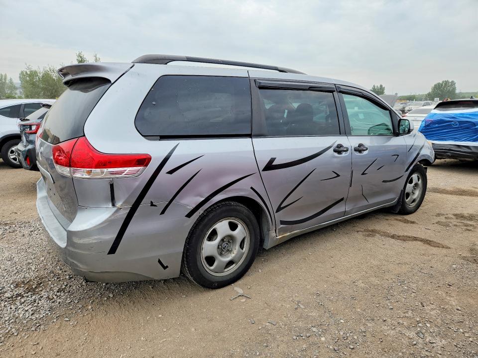 Продажа на аукционе авто 2011 Toyota Sienna, vin: 5TDZK3DC8BS022464, номер лота: 61636286