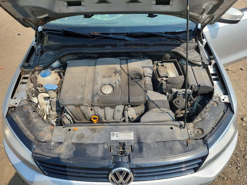 64699666 :رقم المزاد ، 3VWDZ7AJ1BM346692 vin ، 2011 Volkswagen Jetta مزاد بيع