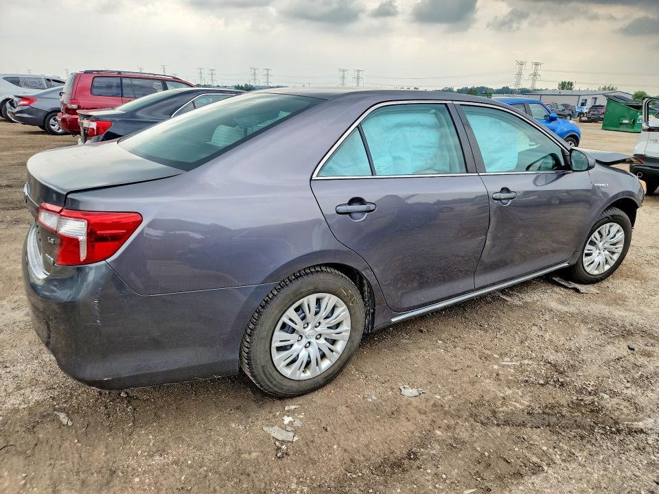 2014 Toyota Camry Hybrid მანქანა იყიდება აუქციონზე, vin: 4T1BD1FK6EU122563, აუქციონის ნომერი: 64903486
