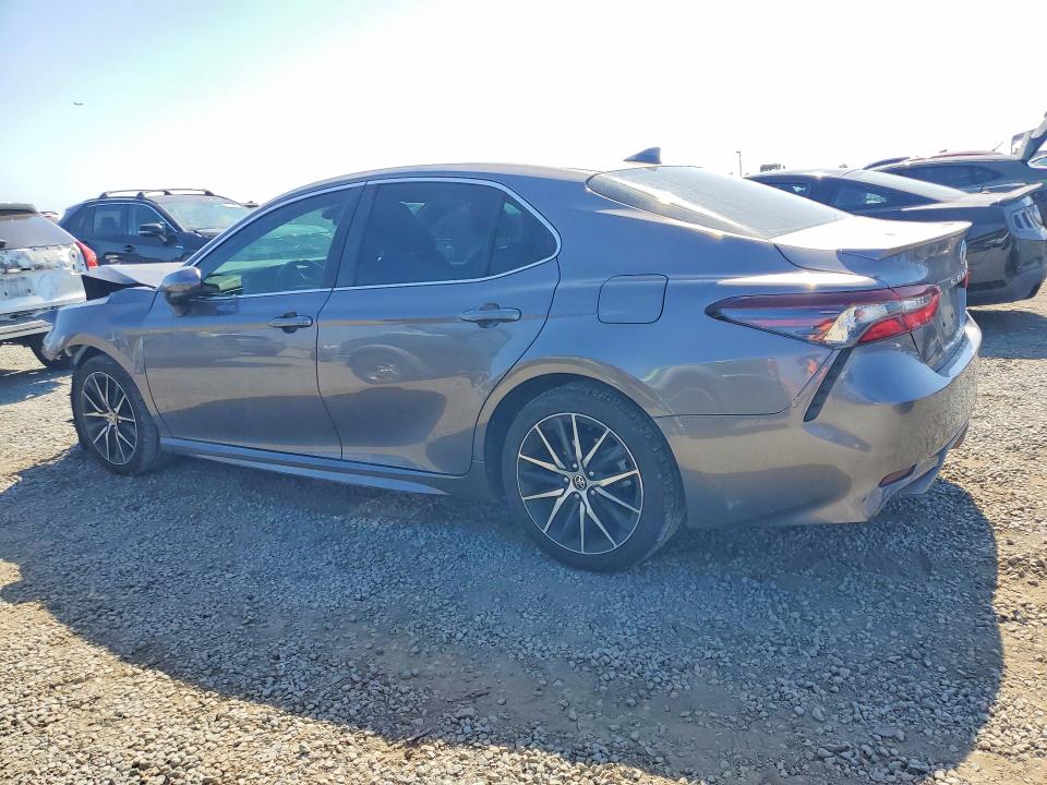 2021 Toyota Camry მანქანა იყიდება აუქციონზე, vin: 4T1G11AK1MU612008, აუქციონის ნომერი: 63195426