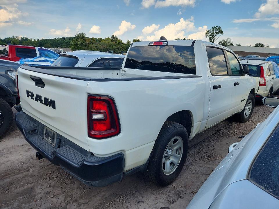 Продажа на аукционе авто 2025 Ram 1500, vin: 1C6RREGG2SN615904, номер лота: 59765276