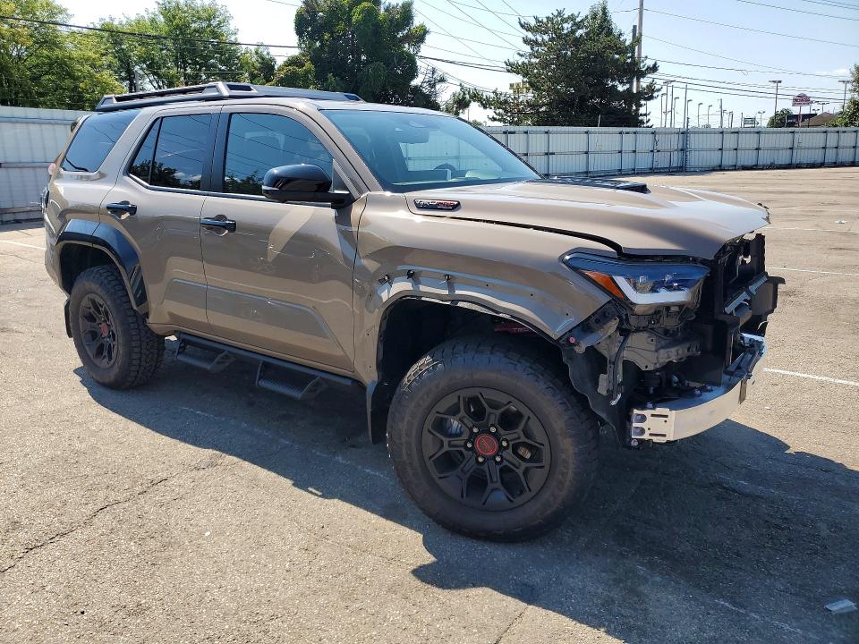 2025 Toyota 4runner მანქანა იყიდება აუქციონზე, vin: JTEVB5BR6S5004628, აუქციონის ნომერი: 63654216