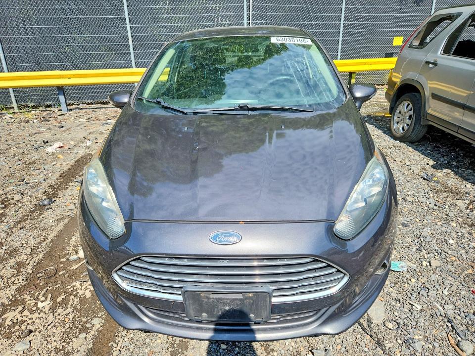 63030106 :رقم المزاد ، 3FADP4BJ2JM104410 vin ، 2018 Ford Fiesta مزاد بيع