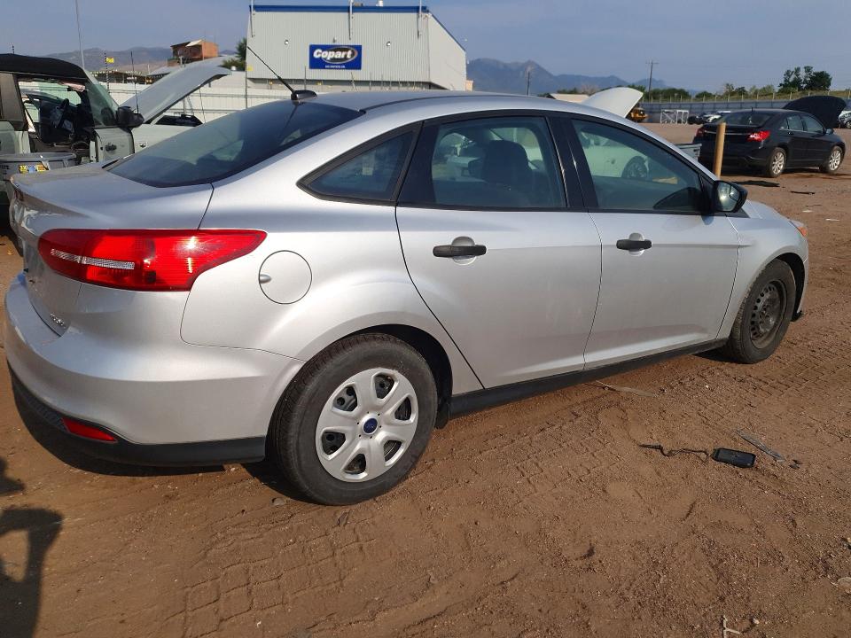 2017 Ford Focus მანქანა იყიდება აუქციონზე, vin: 1FADP3E25HL328958, აუქციონის ნომერი: 64480326
