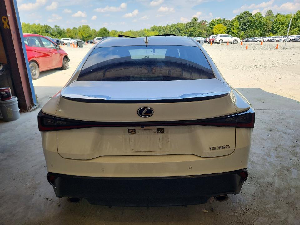 66185066 :رقم المزاد ، JTHGZ1B24N5056217 vin ، 2022 Lexus Is مزاد بيع
