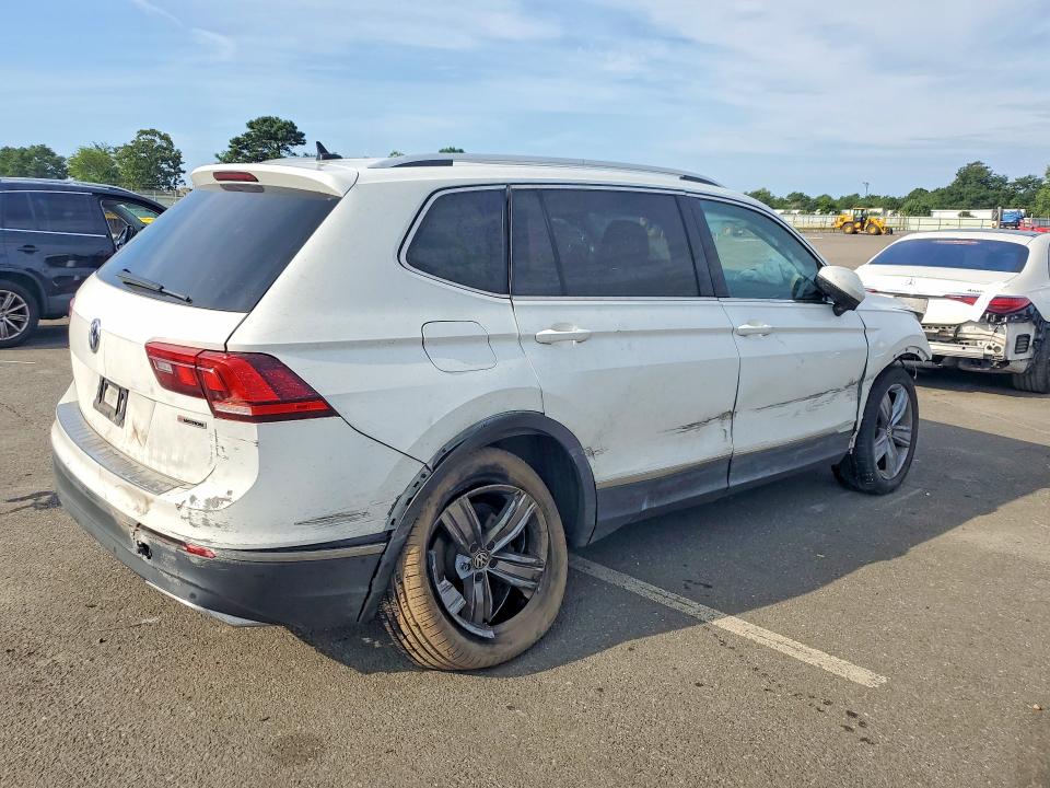 Продажа на аукционе авто 2021 Volkswagen Tiguan, vin: 3VV2B7AX8MM065979, номер лота: 66807166