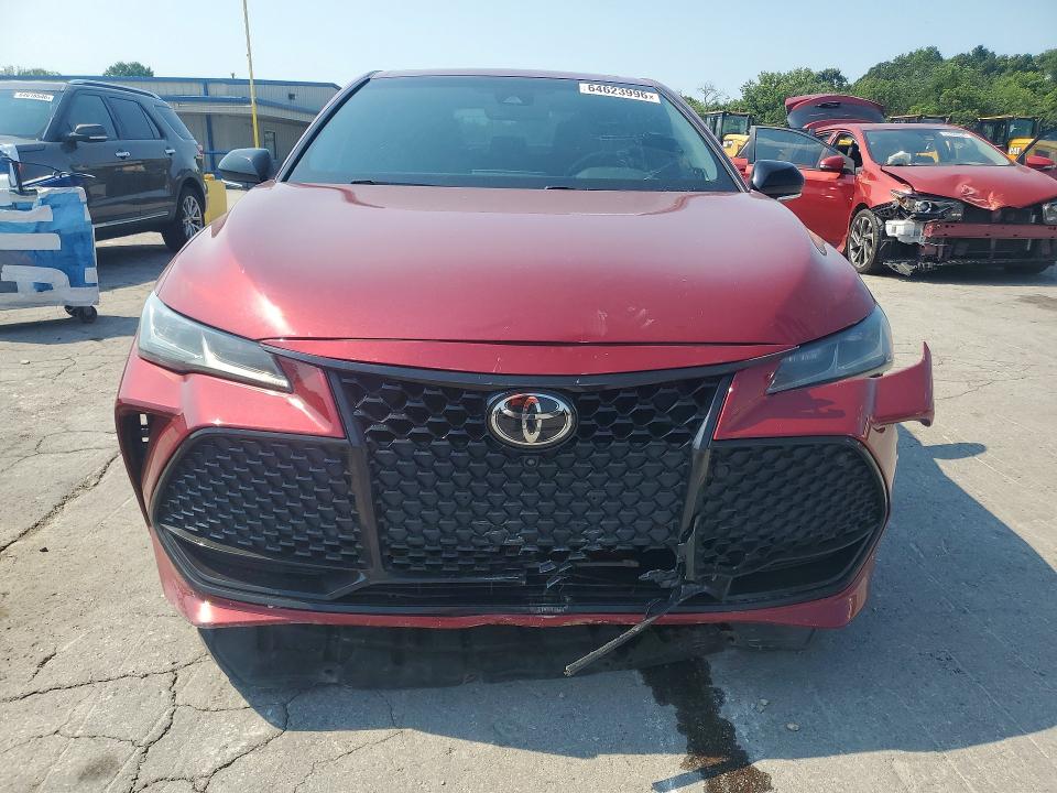64623996 :رقم المزاد ، 4T1BZ1FB8KU002423 vin ، 2019 Toyota Avalon مزاد بيع