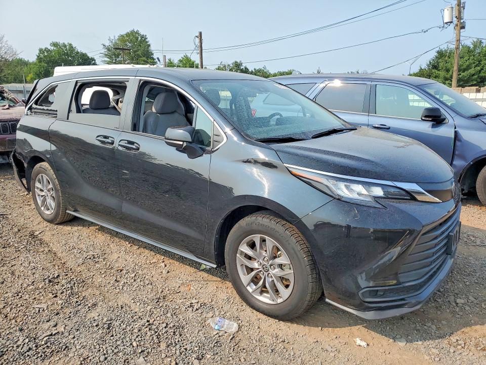2022 Toyota Sienna მანქანა იყიდება აუქციონზე, vin: 5TDKRKEC8NS102440, აუქციონის ნომერი: 64773696
