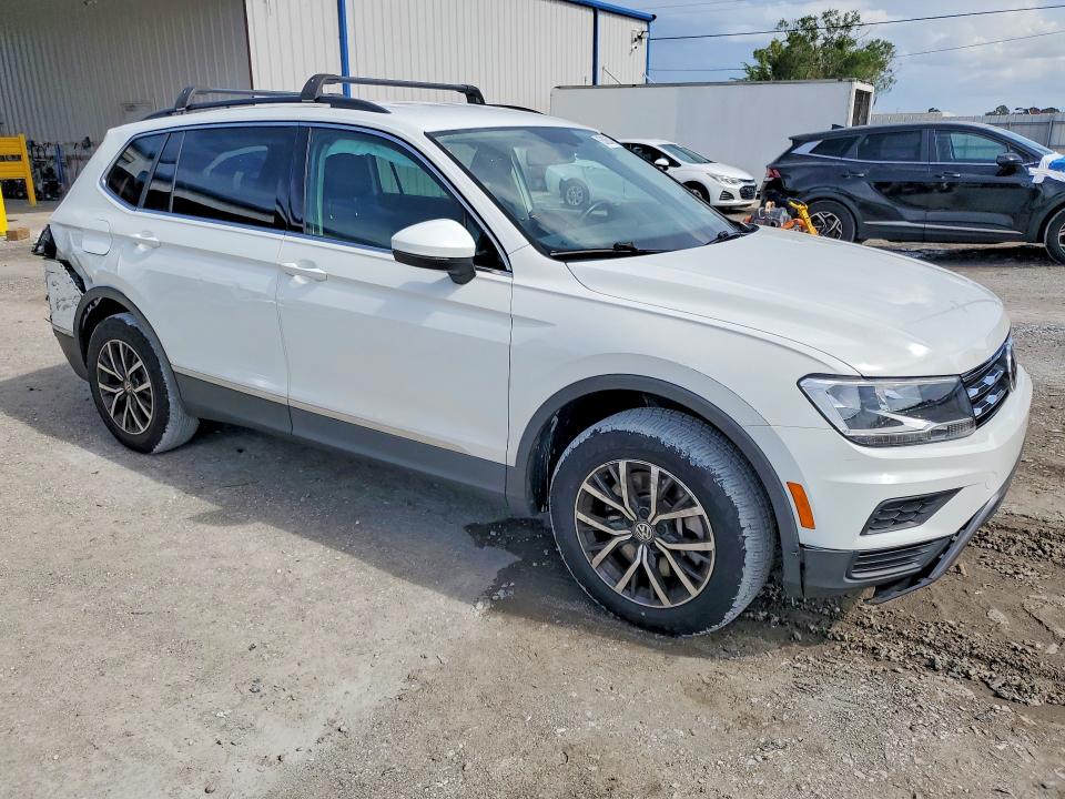 63805436 :رقم المزاد ، 3VV3B7AX2LM068363 vin ، 2020 Volkswagen Tiguan مزاد بيع
