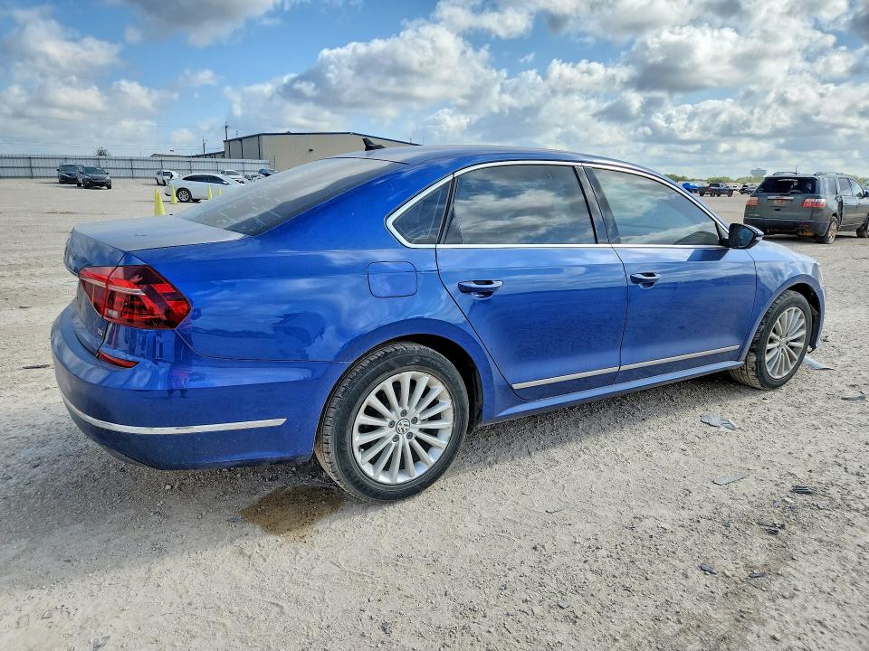 Продажа на аукционе авто 2017 Volkswagen Passat, vin: 1VWBT7A37HC014910, номер лота: 64817116