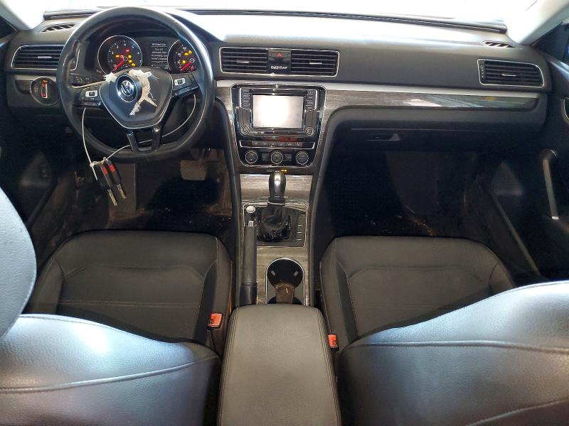 64672916 :رقم المزاد ، 1VWBA7A3XJC021331 vin ، 2018 Volkswagen Passat مزاد بيع