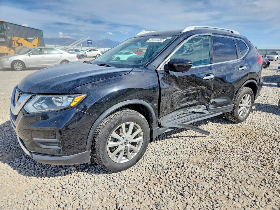 65513666 :رقم المزاد ، 5N1AT2MV4HC884026 vin ، 2017 Nissan Rogue مزاد بيع