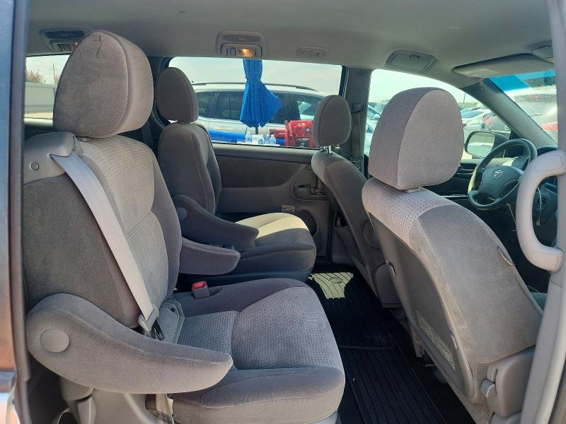 2010 Toyota Sienna მანქანა იყიდება აუქციონზე, vin: 5TDKK4CCXAS330601, აუქციონის ნომერი: 65444576