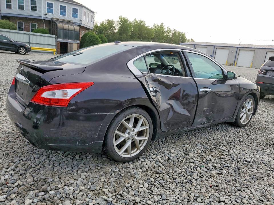 63306296 :رقم المزاد ، 1N4AA5AP9BC852770 vin ، 2011 Nissan Maxima مزاد بيع