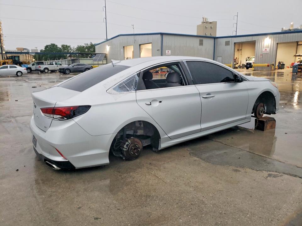 66900916 :رقم المزاد ، 5NPE24AA8JH715708 vin ، 2018 Hyundai Sonata مزاد بيع