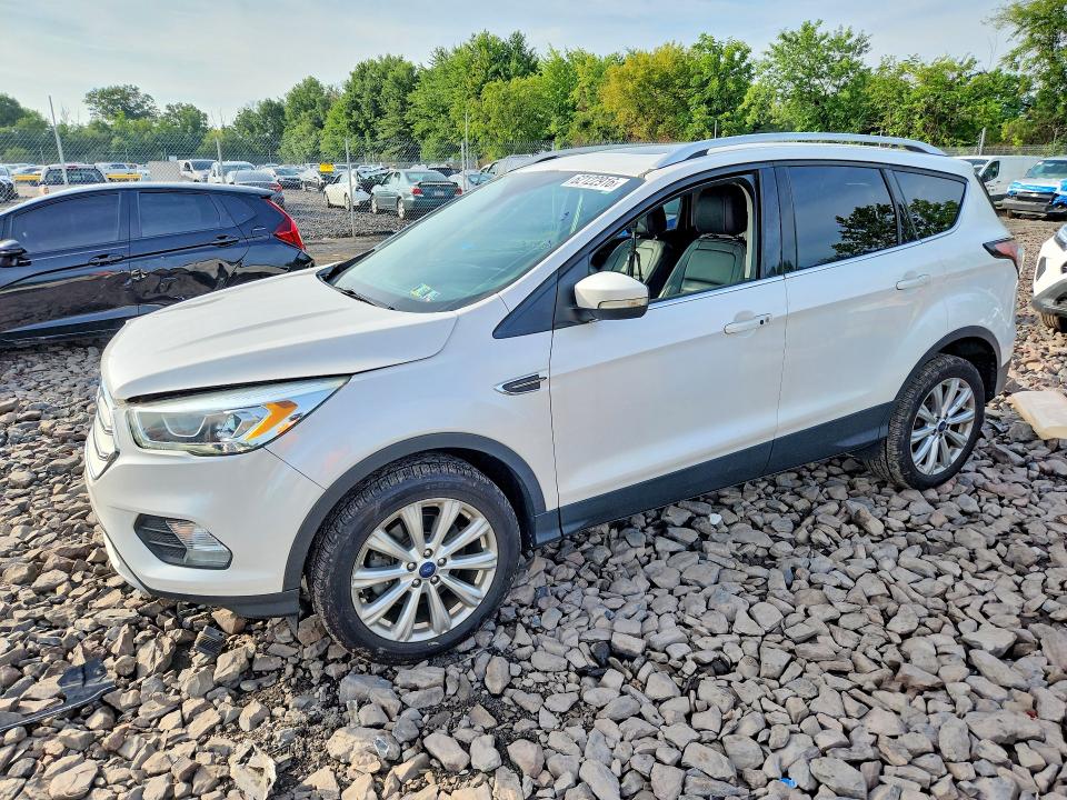 Auction sale of the 2017 Ford Escape, vin: 1FMCU9J9XHUD03273, lot number: 62122916