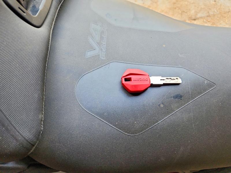 2024 Ducati Multistrada მანქანა იყიდება აუქციონზე, vin: ZDMAAL4W1RB017669, აუქციონის ნომერი: 63582016