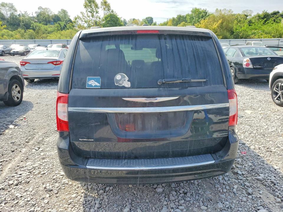 66275496 :رقم المزاد ، 2C4RC1BG1FR699328 vin ، 2015 Chrysler Town & Country مزاد بيع
