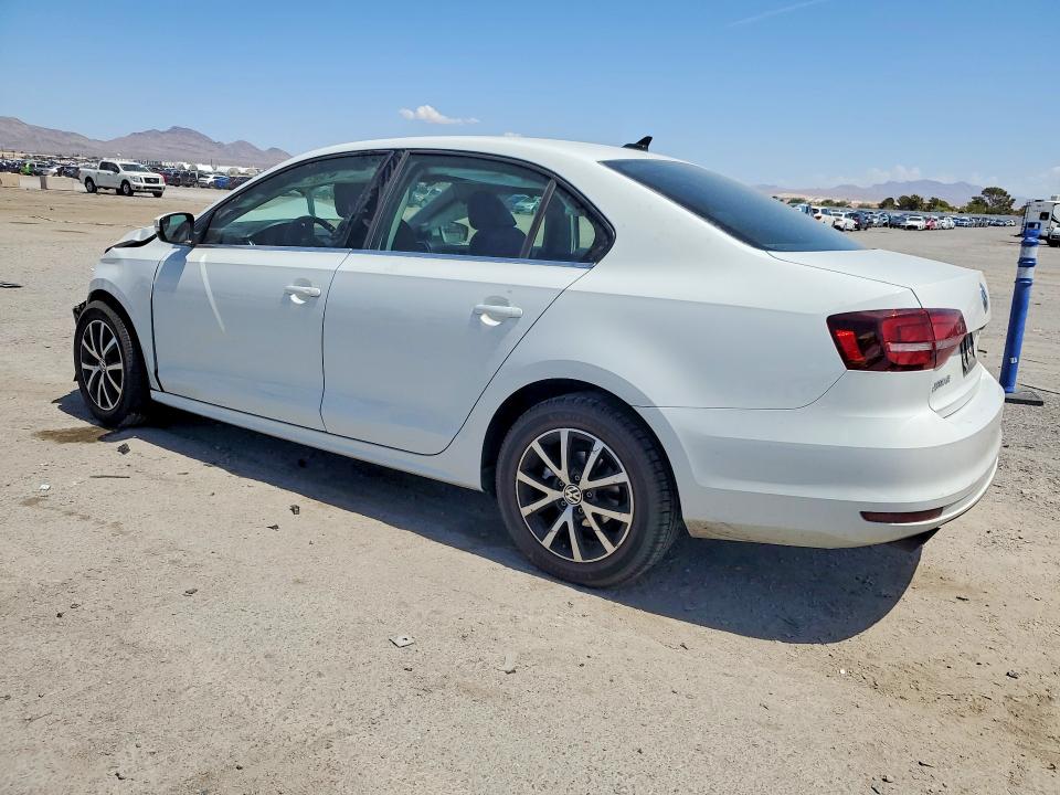 66133056 :رقم المزاد ، 3VWDB7AJ7HM393979 vin ، 2017 Volkswagen Jetta مزاد بيع