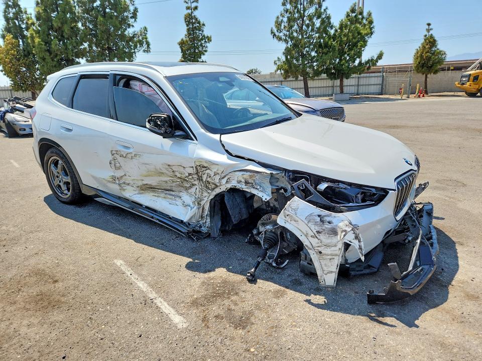 64627046 :رقم المزاد ، WBX73EF09P5V72291 vin ، 2023 Bmw X1 مزاد بيع