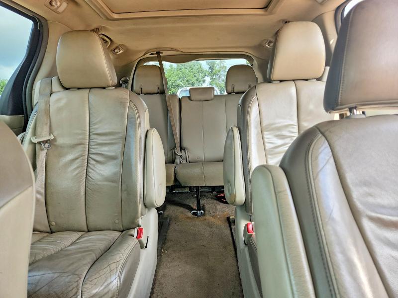 63601566 :رقم المزاد ، 5TDDK3DC6BS026782 vin ، 2011 Toyota Sienna مزاد بيع