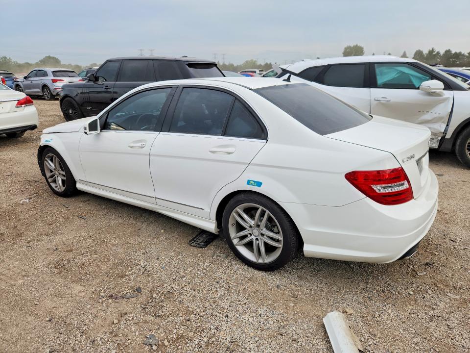 64933826 :رقم المزاد ، WDDGF8AB5ER304882 vin ، 2014 Mercedes-benz C مزاد بيع
