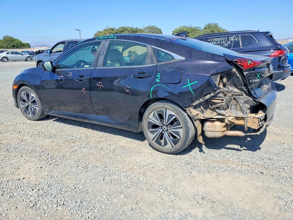 64327946 :رقم المزاد ، JHMFC1F38JX013157 vin ، 2018 Honda Civic مزاد بيع