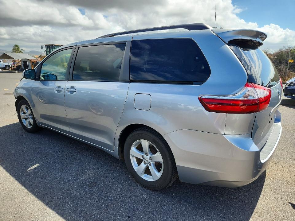 65363326 :رقم المزاد ، 5TDKK3DC2FS532140 vin ، 2015 Toyota Sienna مزاد بيع