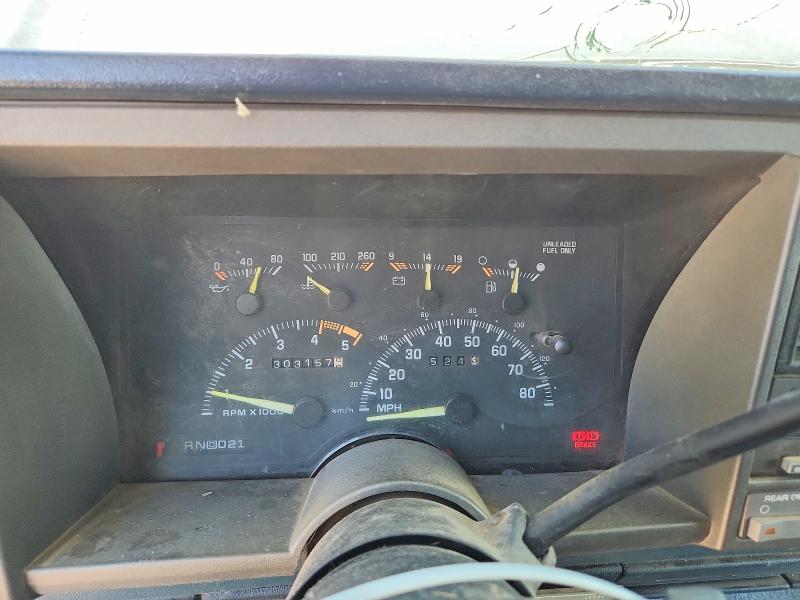 Auction sale of the 1994 Chevrolet Suburban, vin: 1GNFK16K9RJ379730, lot number: 65182136